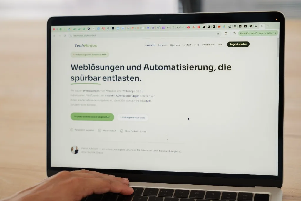 Patrick Christen coding on a software project